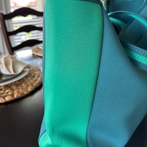 Summersalt Beach Tote - Teal & Green - Water-resistant, Neoprene - NEVER USED - Picture 5 of 8